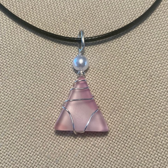 HAND CRAFTED Pink Sea Glass Pendant Necklace with Pearl Bead Wire Wrapped - Picture 2 of 5